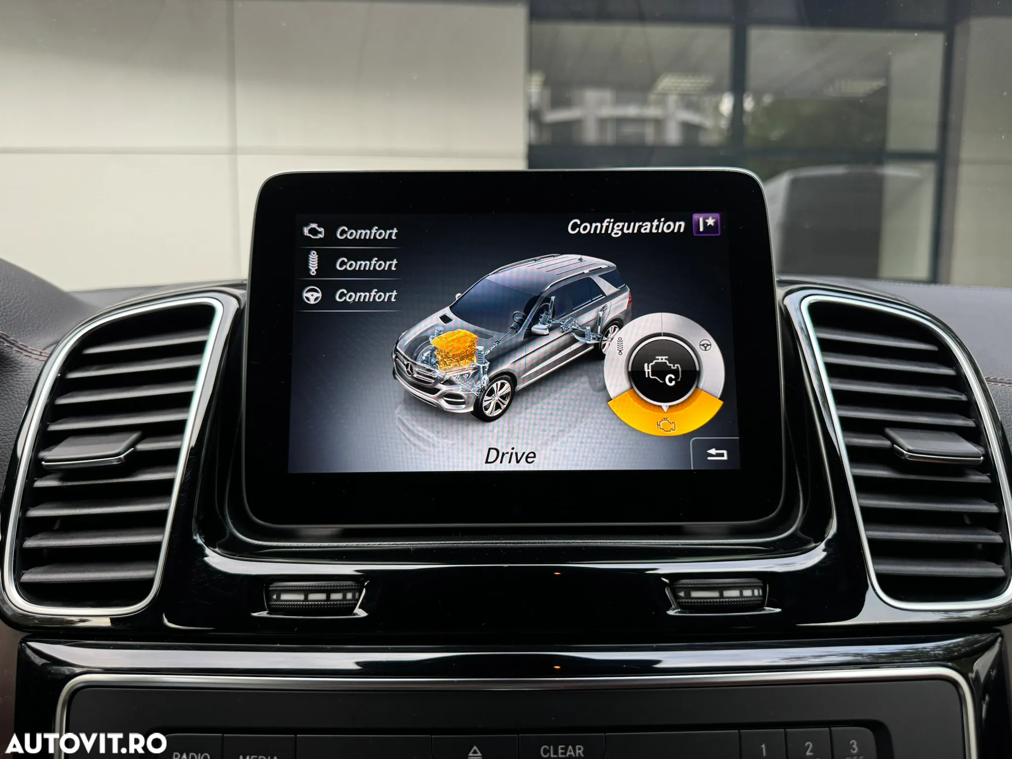 Mercedes-Benz GLE 350 d 4MATIC - 32