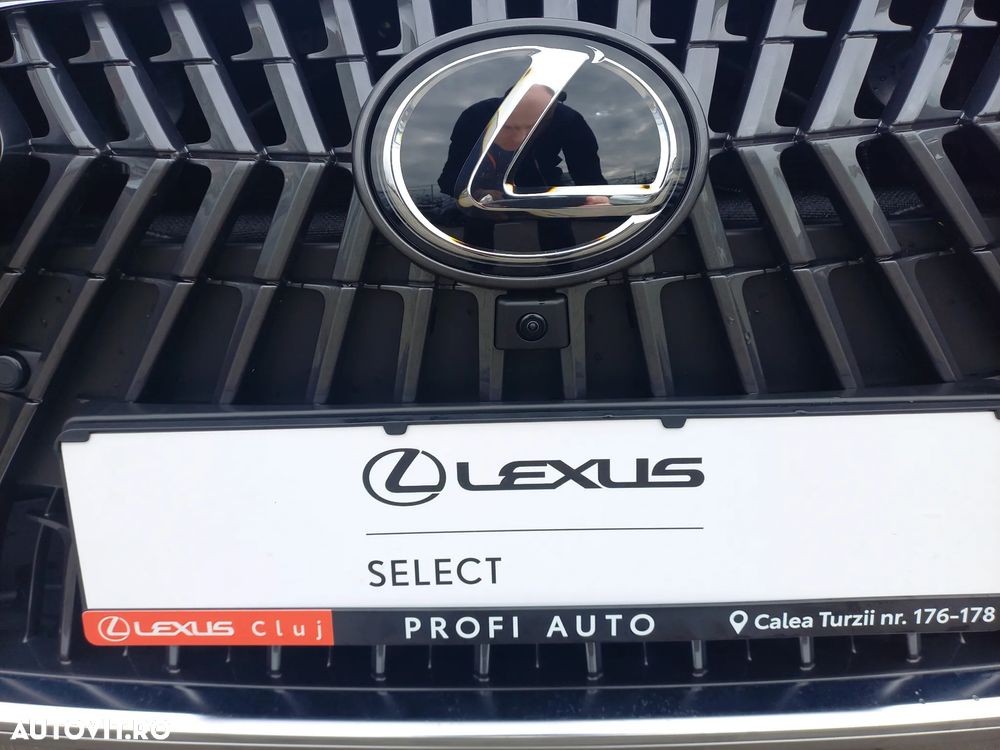 Lexus Seria ES 300h 2.5 TNGA HV 25H- 4X2 CVT Luxury - 13