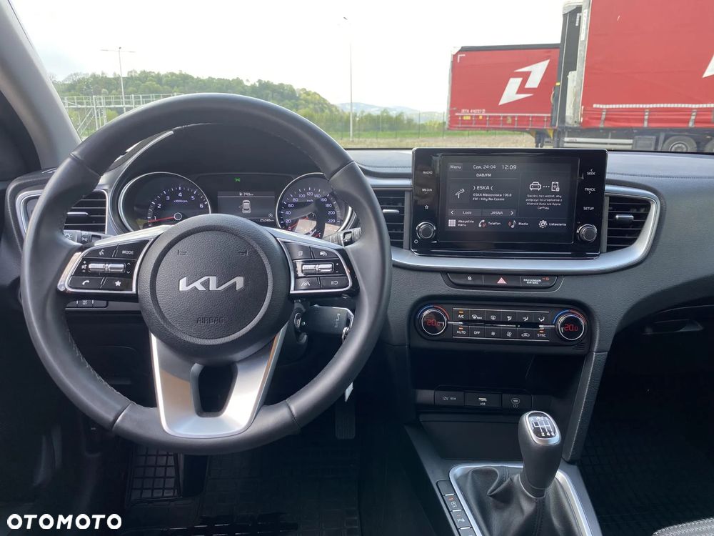 Kia XCeed 1.5 T-GDI M - 14