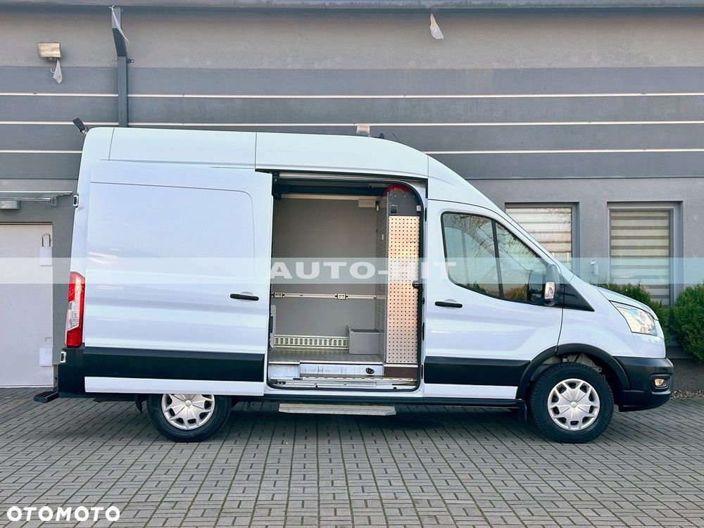 Ford Transit - 12