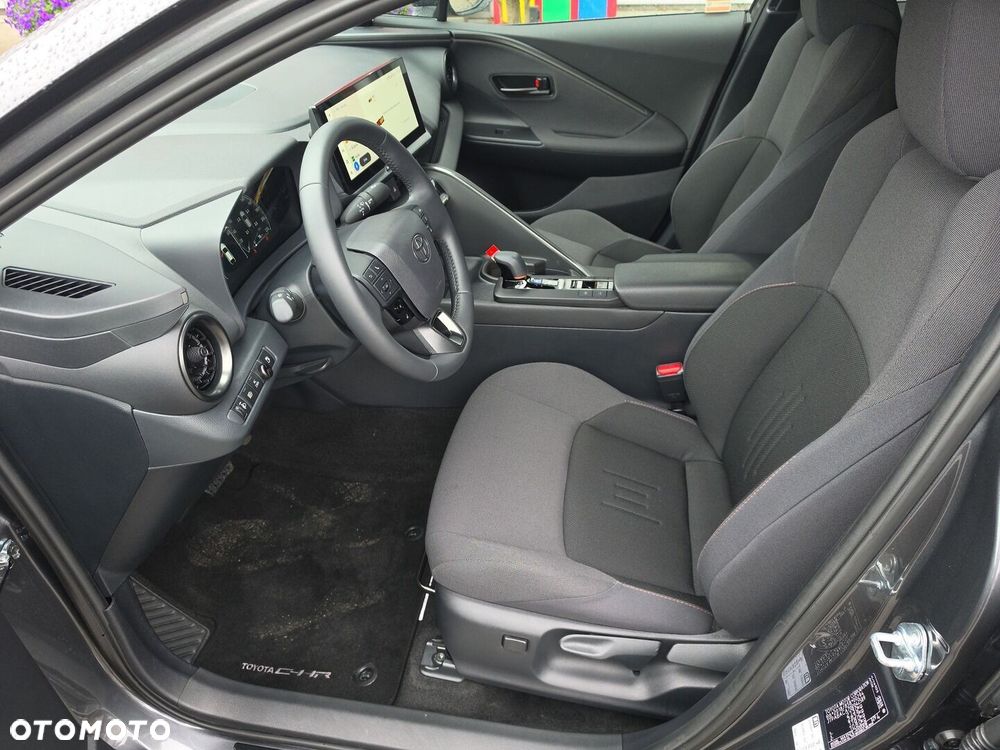 Toyota C-HR - 13