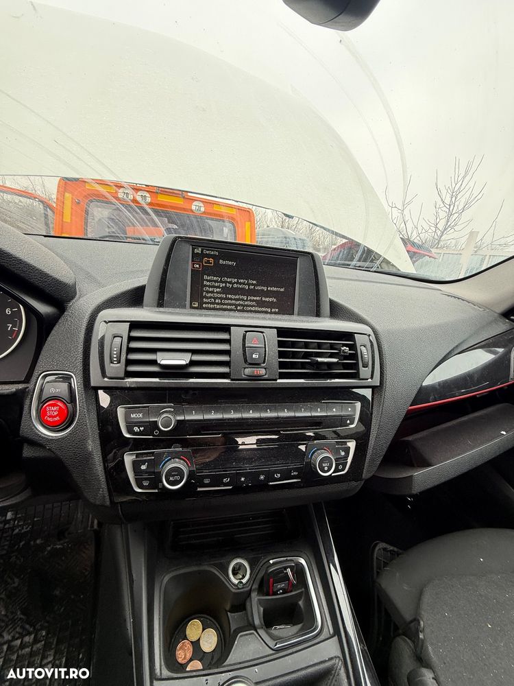 Dezmembrez bmw F20 F21 118I benzină motor N13 cutie manuală volan pe stanga far faruri cu xenon bi-xenon culoare alb alpinweiss 3 cod 300 pachet M sport - 9