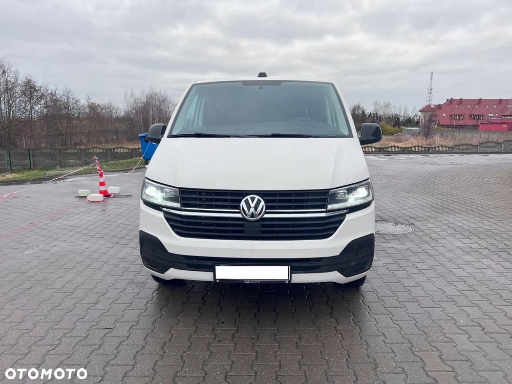 Volkswagen Transporter 2021 photo 2