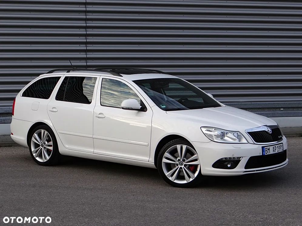 Skoda Octavia 2.0 TDI CR DPF DSG RS - 12