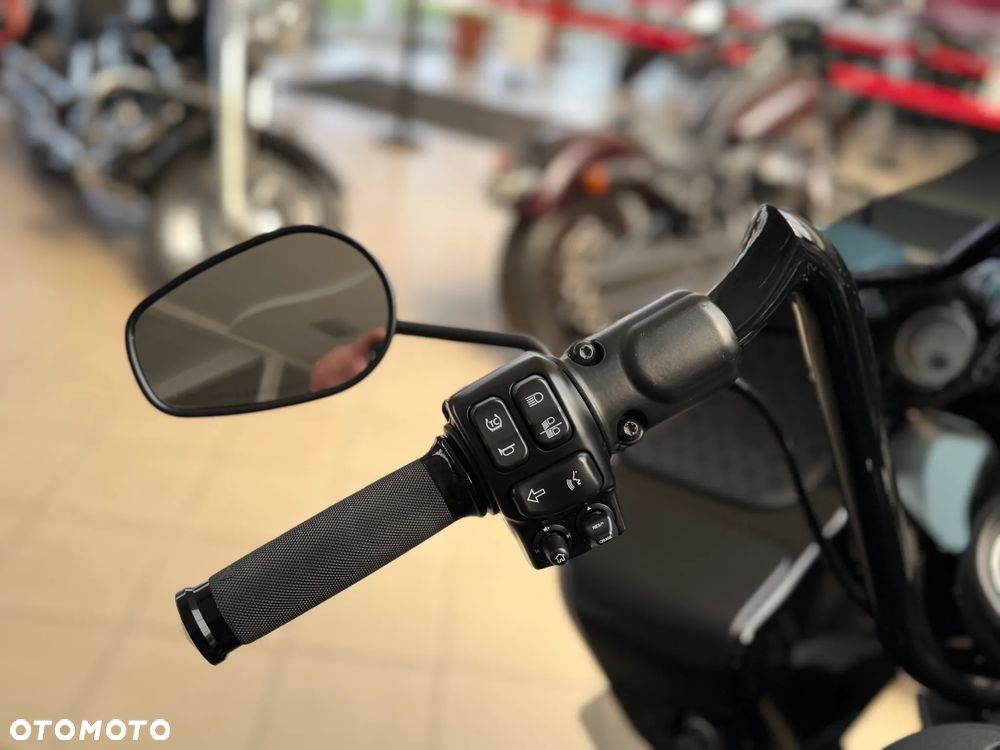 Harley-Davidson Touring Road Glide - 21