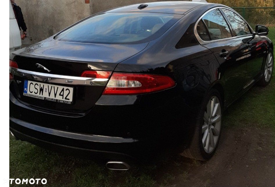 Jaguar XF 3.0 V6 D Luxury - 3