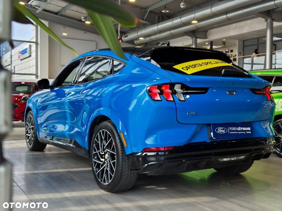 Ford Mustang Mach-E - 18