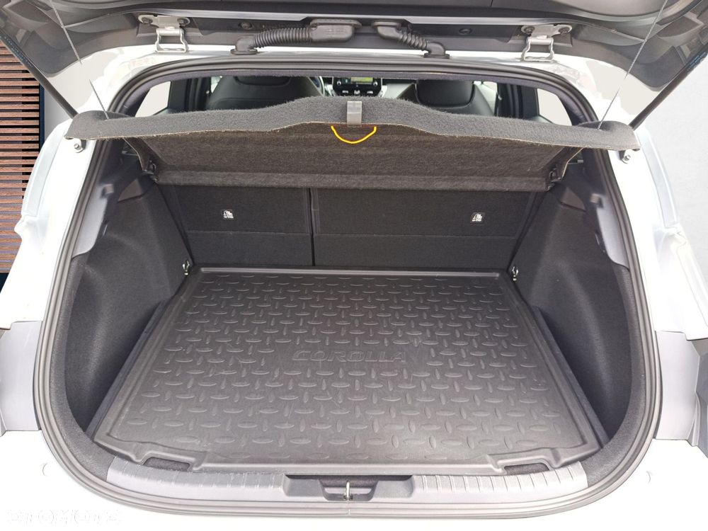Toyota Corolla 2.0 Hybrid Executive - 15