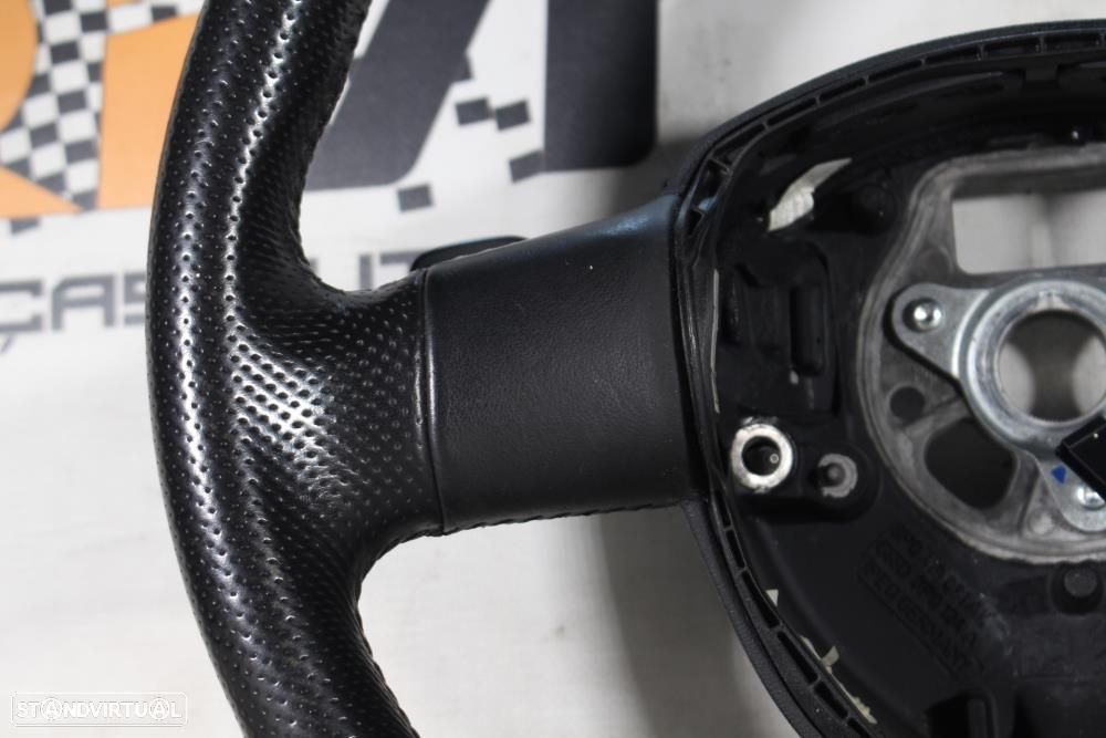 Volante Audi A4 (8K2, B8)  Volante Audi A3 8P / A4 B6 B7 B8 / A5 8T / - 9