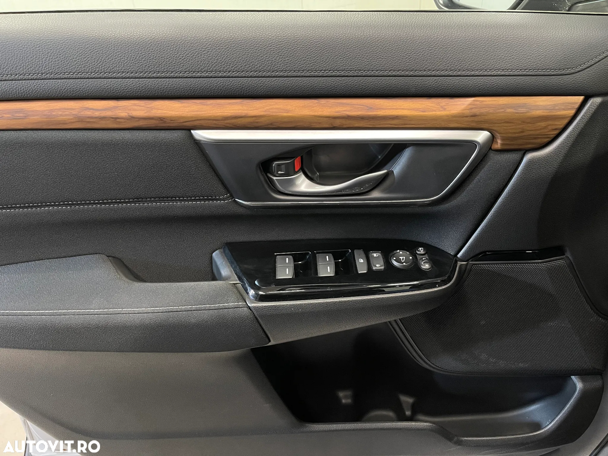 Honda CR-V 2.0 Hybrid i-MMD 2WD E-CVT Elegance - 23