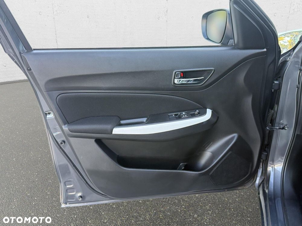 Suzuki Swift 1.2 Dualjet SHVS Premium CVT - 12