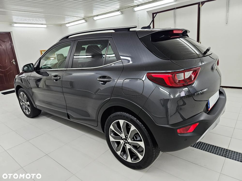 Kia Stonic 1.4 L - 12
