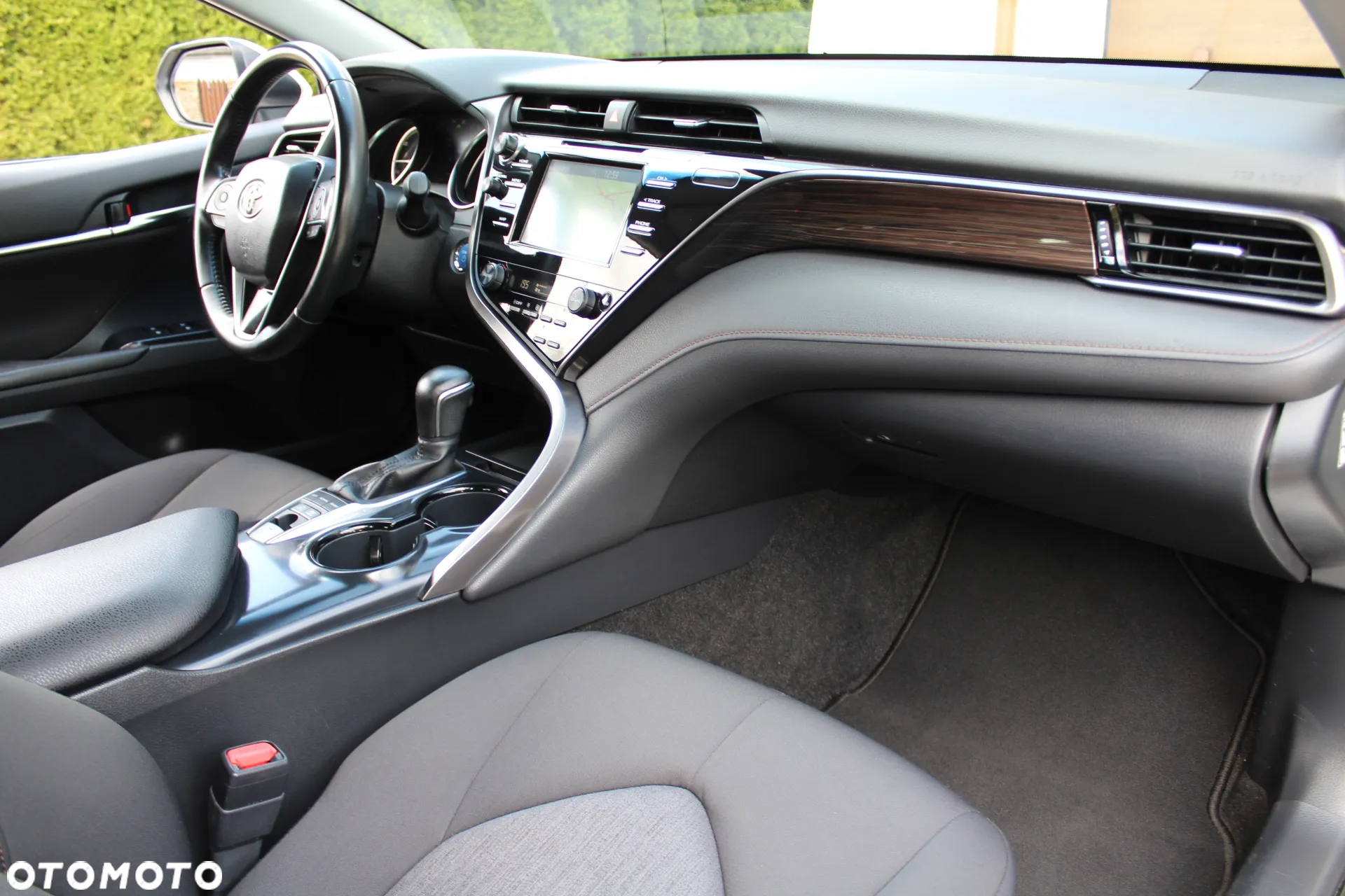 Toyota Camry 2.5 Hybrid Comfort CVT - 19