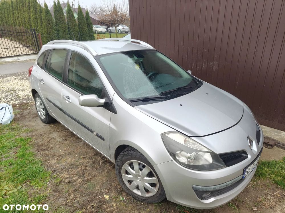 Renault Clio - 2
