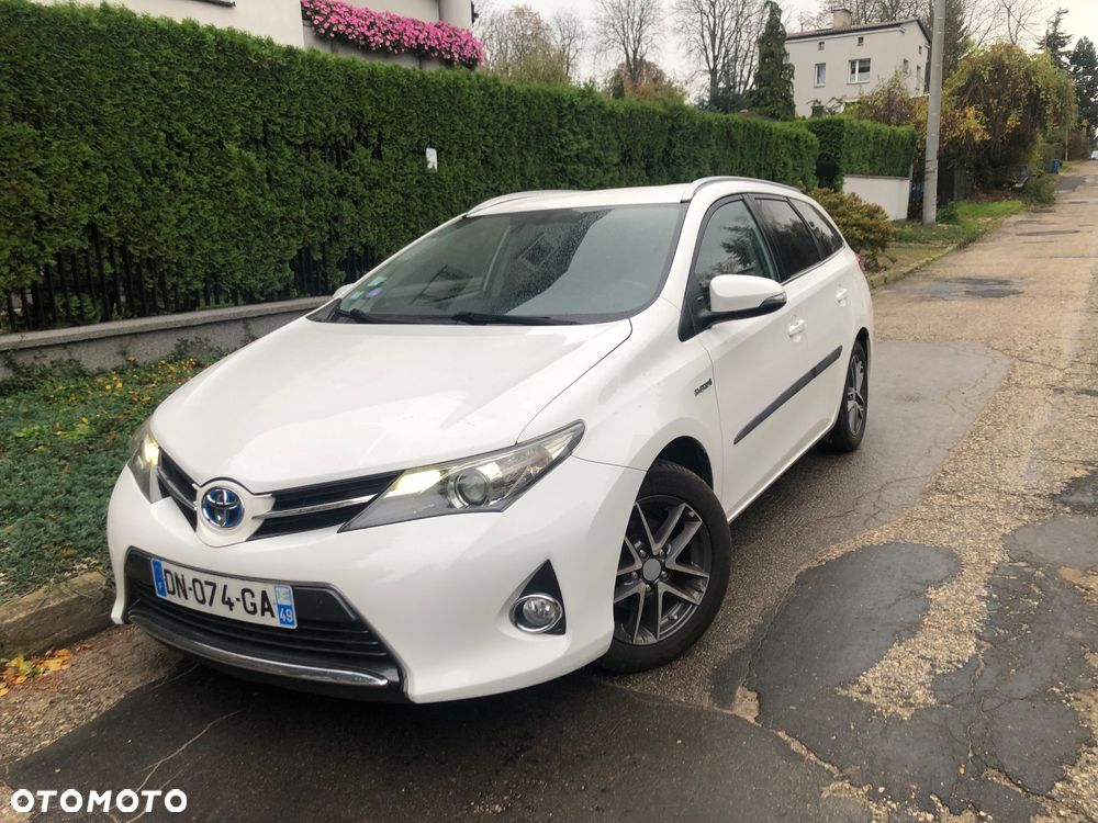 Toyota Auris 2014 photo 2