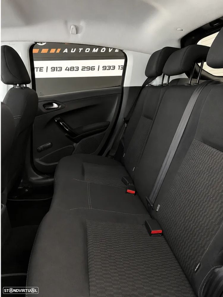 Peugeot 208 1.6 BlueHDi Style - 12
