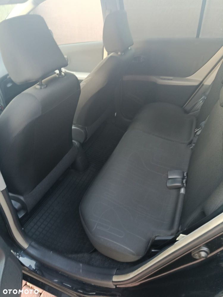Toyota Yaris 1.33 Luna - 5