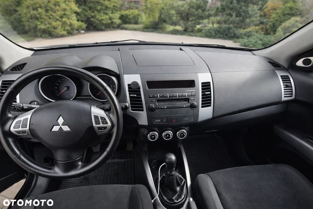 Mitsubishi Outlander 2.0 DID Intense - 6
