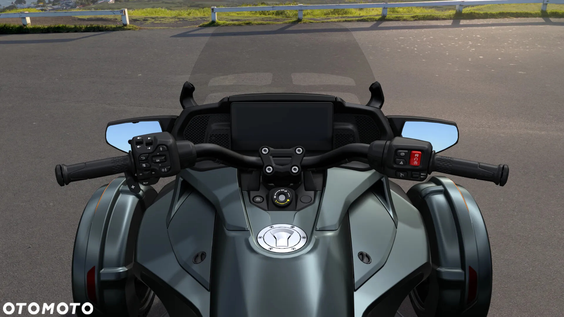 Can-Am Spyder - 10