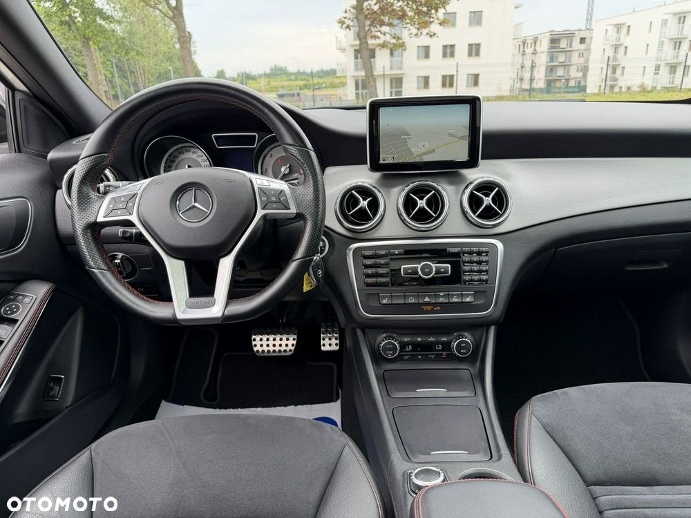 Mercedes-Benz GLA 220 CDI 7G-DCT AMG Line - 22