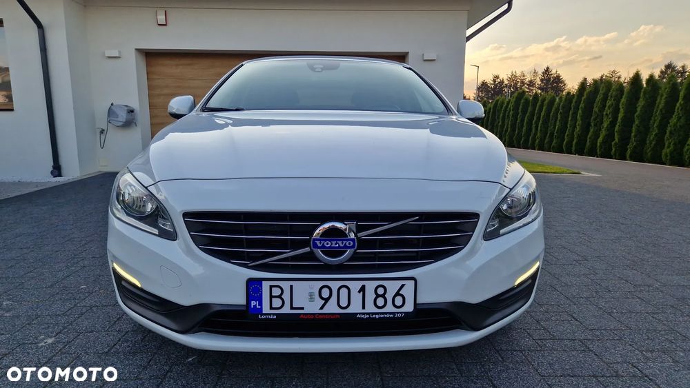 Volvo V60 D2 Momentum - 23