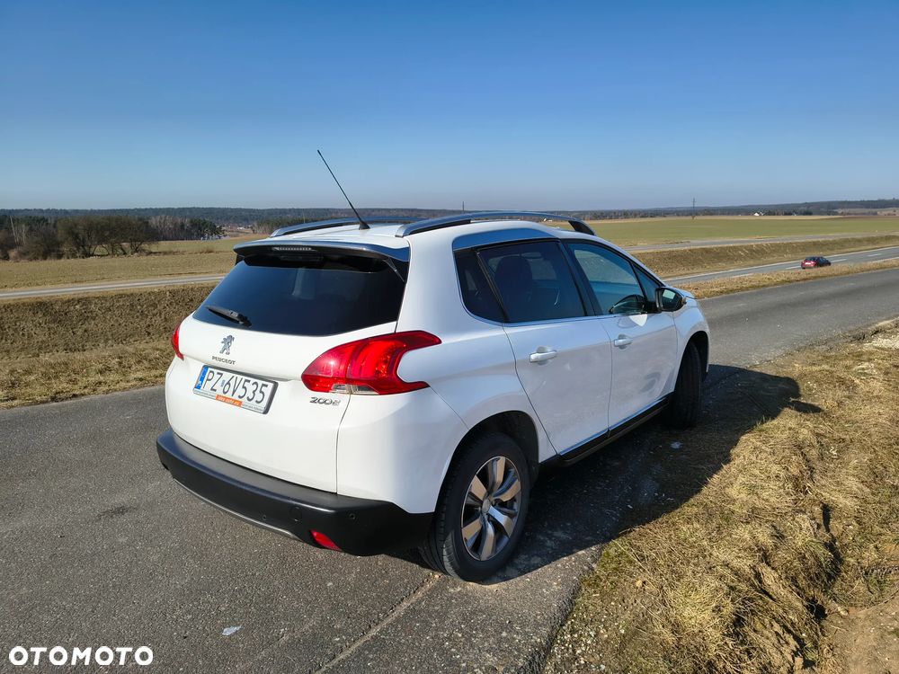 Peugeot 2008 PureTech 82 Allure - 4