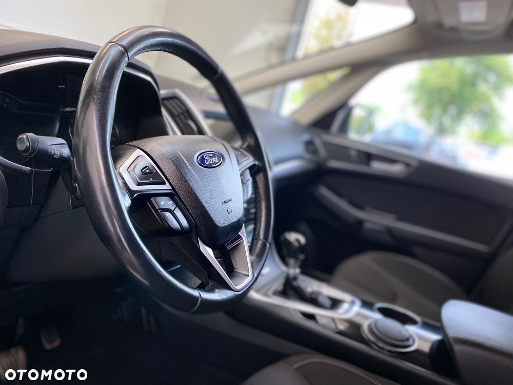 Ford S-Max 2.0 EcoBlue Titanium - 36