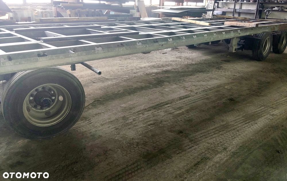 Inny PLATFORMA z NAJAZDAMI hydraulicznymi - 2