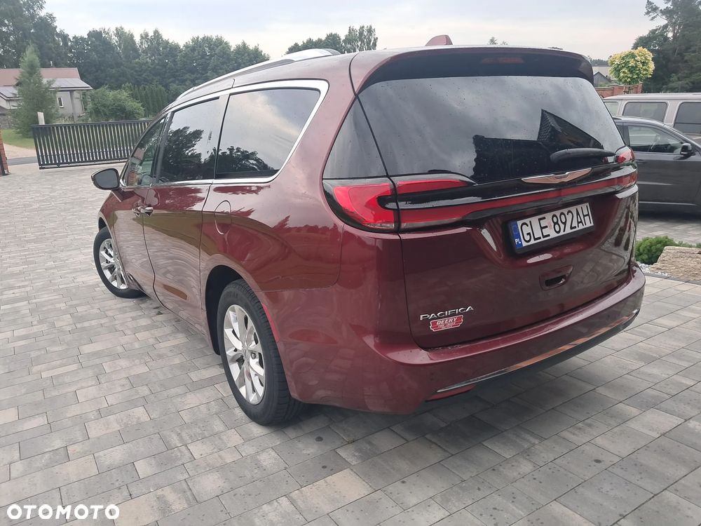 Chrysler Pacifica - 5