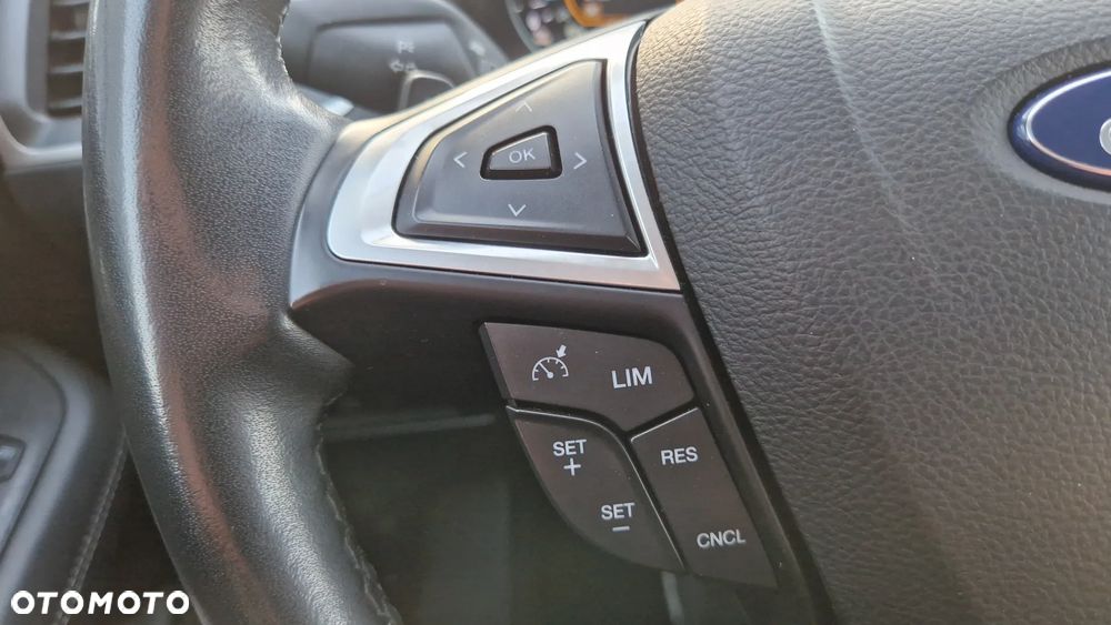 Ford S-Max 2.0 TDCi Titanium PowerShift - 24