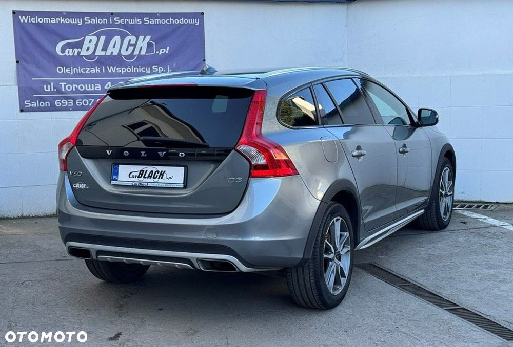 Volvo V60 Cross Country - 6