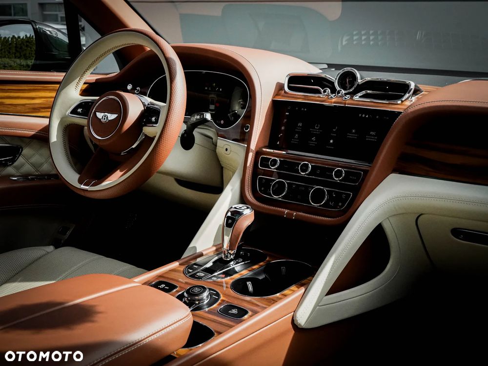 Bentley Bentayga - 31