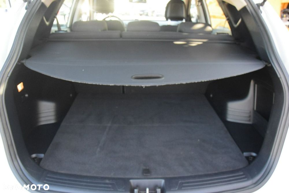 Hyundai ix35 1.6 2WD Fifa World Cup Edition - 24