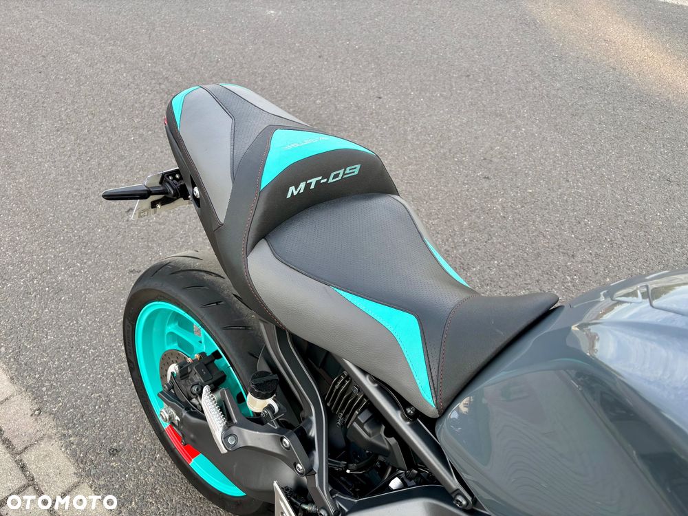 Yamaha MT - 24