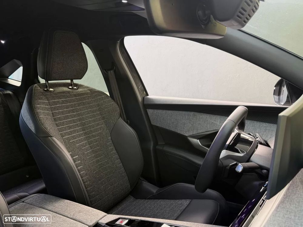 Peugeot e-3008 73 kWh Allure — fotografia 10