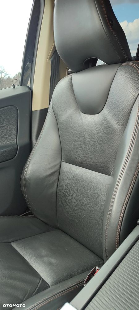 Volvo XC 60 D5 AWD - 39