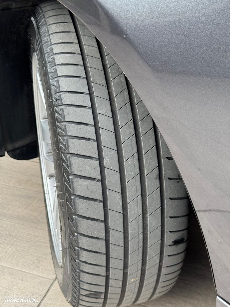 BMW 320 dA Exclusive - 15