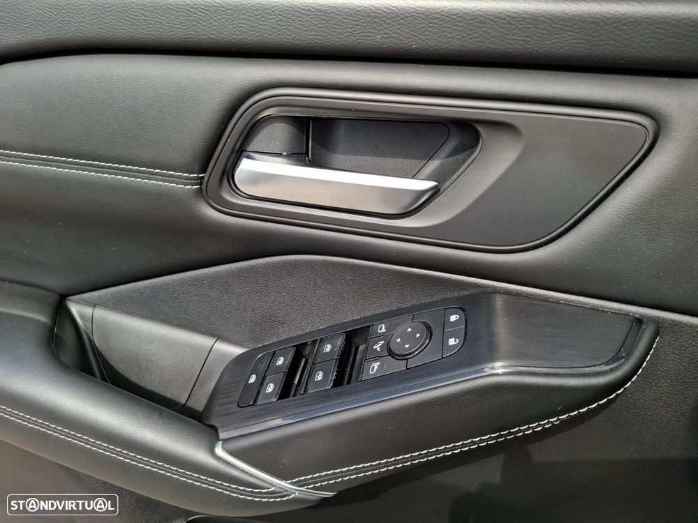 Nissan Qashqai 1.3 DIG-T N-Connecta LED+SKY Xtronic - 21