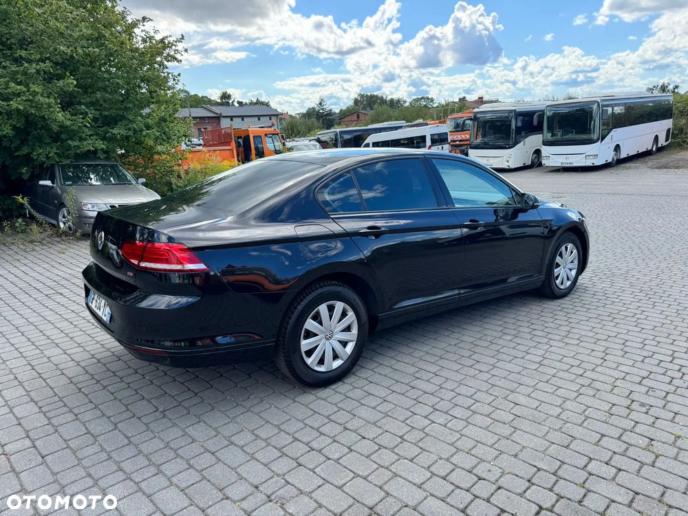 Volkswagen Passat - 5