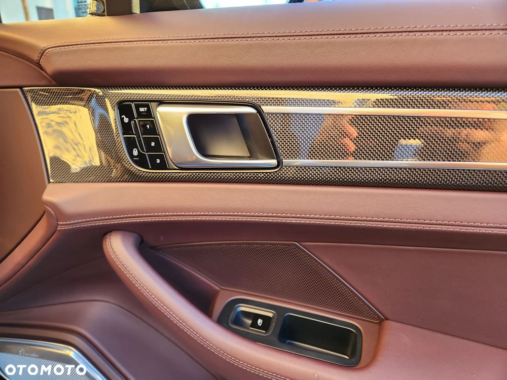 Porsche Panamera Turbo - 23