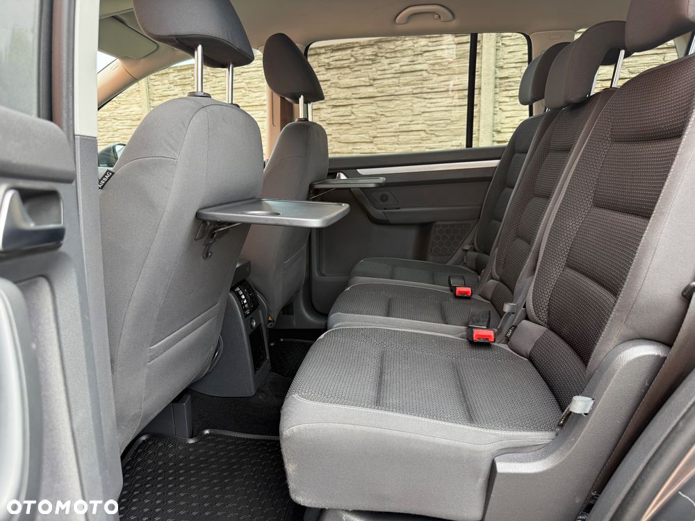 Volkswagen Touran 1.6 TDI DPF Comfortline - 24