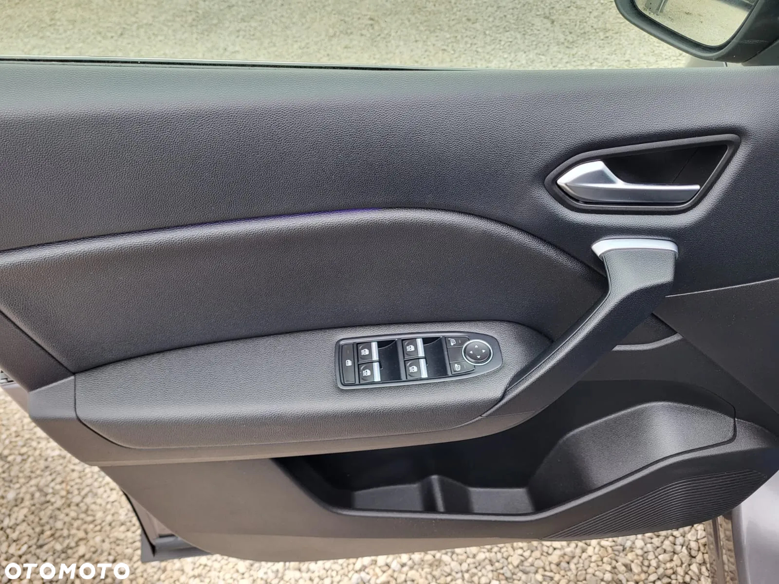 Renault Captur TCe Mild Hybrid 140 GPF EVOLUTION - 18