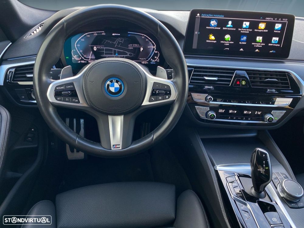 BMW 530 e Pack Desportivo M - 6