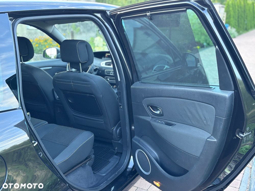 Renault Scenic 1.6 16V 110 Dynamique - 19