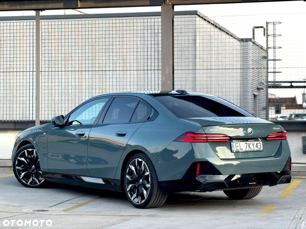 BMW Seria 5 550e xDrive PHEV M Sport - 12