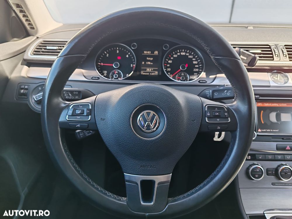 Volkswagen Passat 2.0 TDI Comfortline - 11
