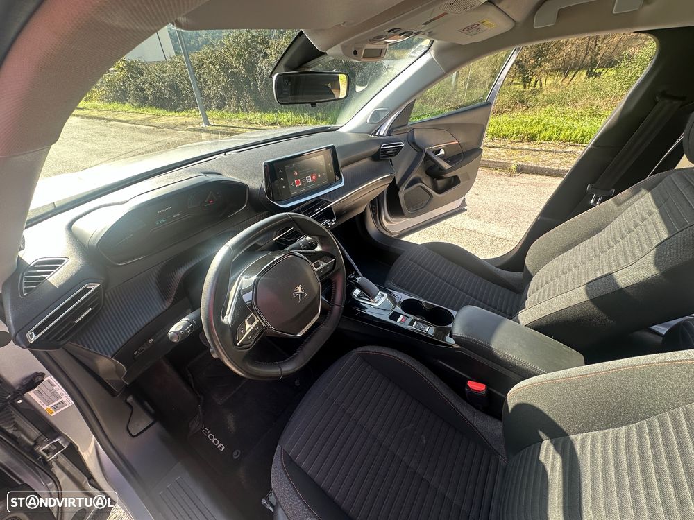 Peugeot e-2008 50 kWh Active - 20