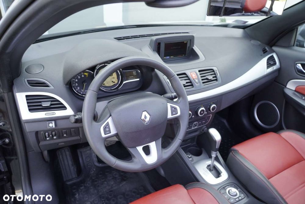 Renault Megane 2.0 16V Dynamique CVT - 10