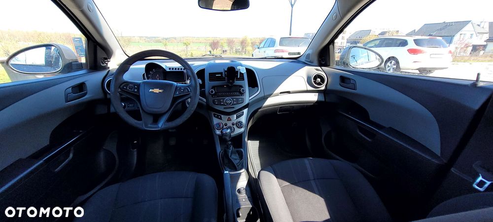 Chevrolet Aveo 1.4 16V LS - 5