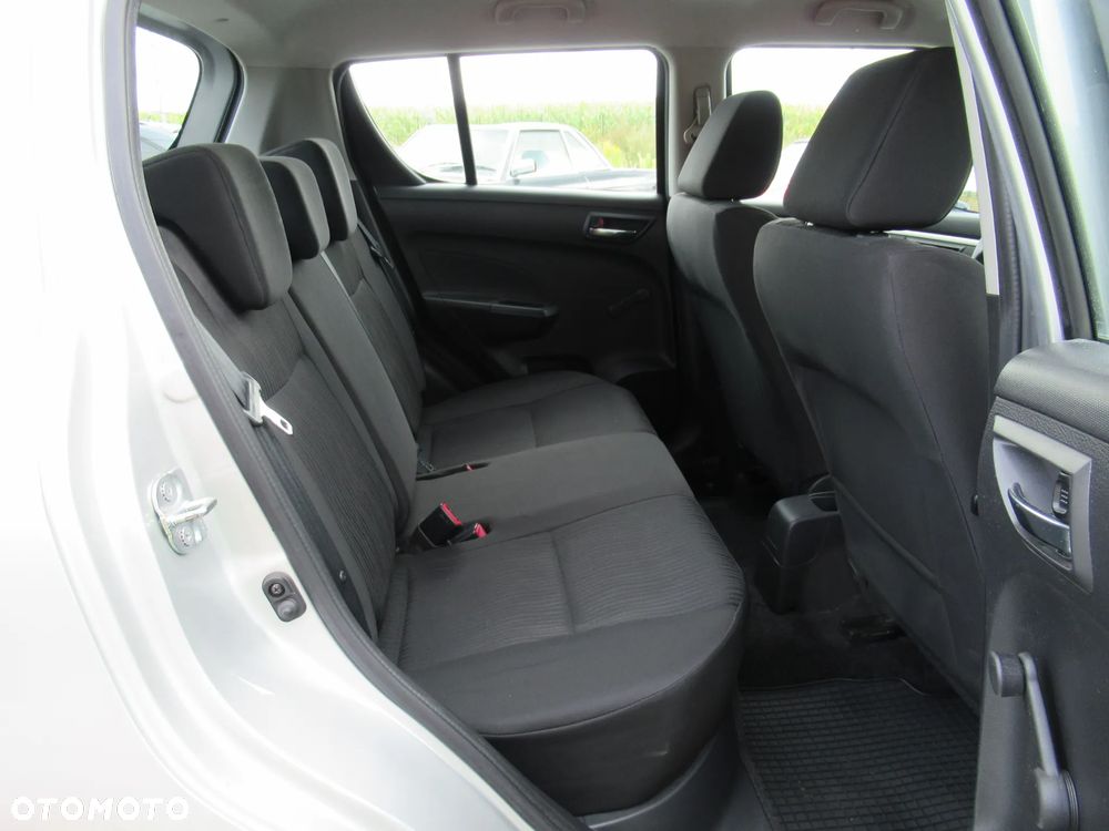 Suzuki Swift - 17